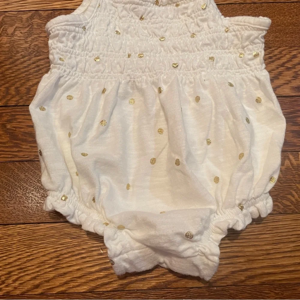 Baby GAP White & Gold Polka Dot Smocked Shorty Bubble Romper Size 6-12 Months